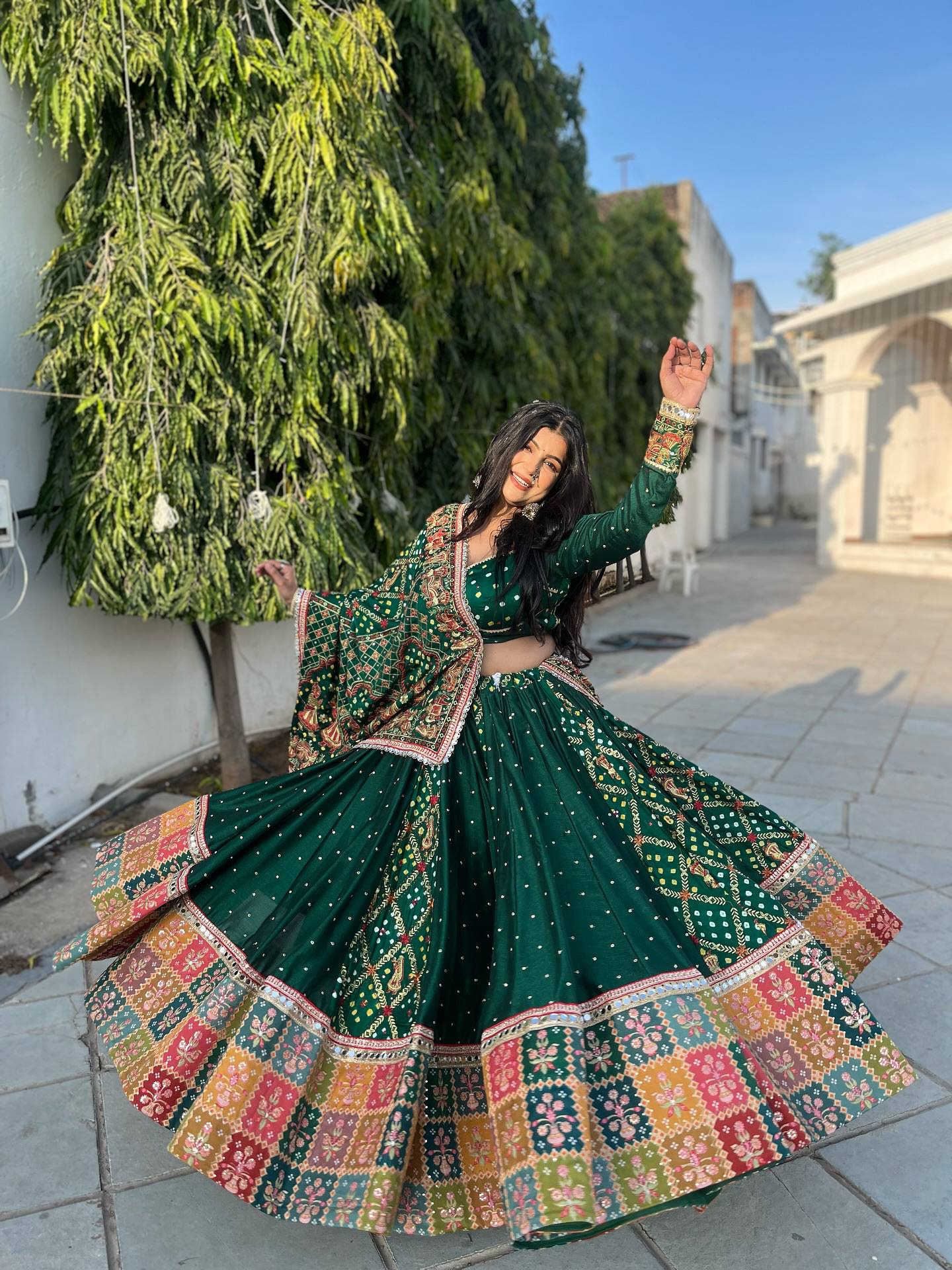 How to Choose the Perfect Navratri Lehenga Choli for Garba
