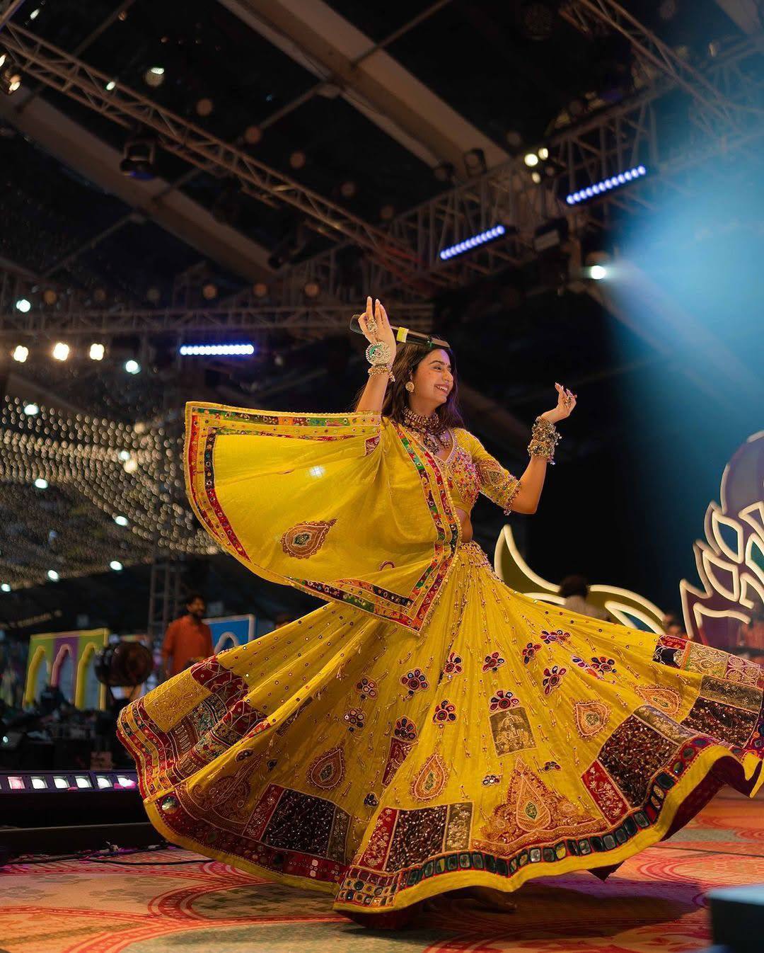 Kinjal Dave Stylist Navratri Yellow Color Digital Printed Lehenga