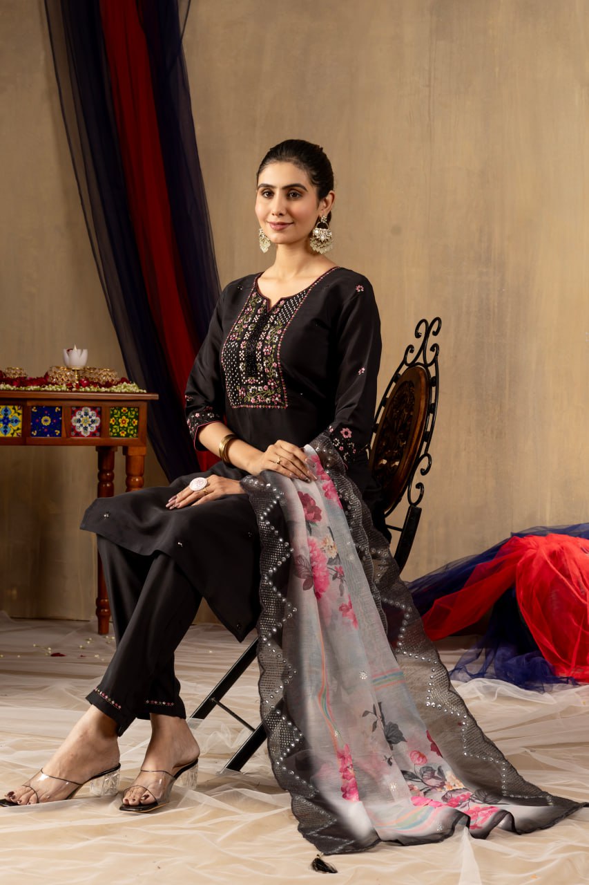 Black Color Embroidery Thread Work Designer Salwar Suit
