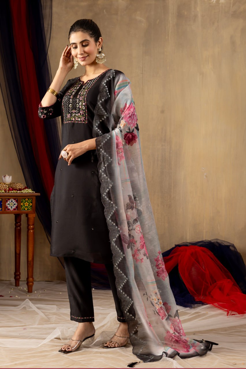Black Color Embroidery Thread Work Designer Salwar Suit