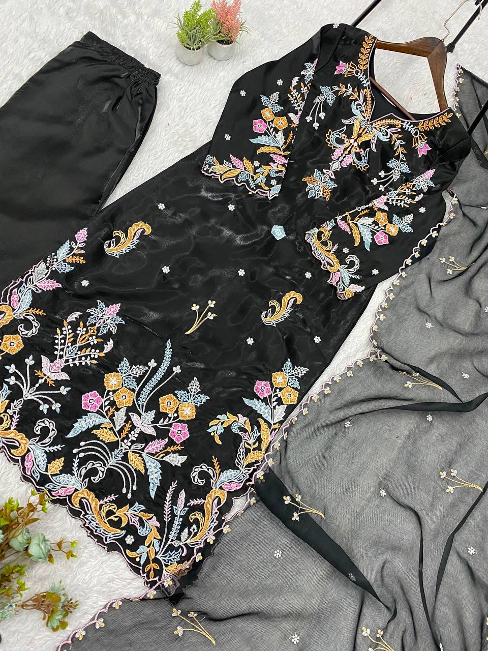 Black Floral Embroidered Kurta Pant with Dupatta
