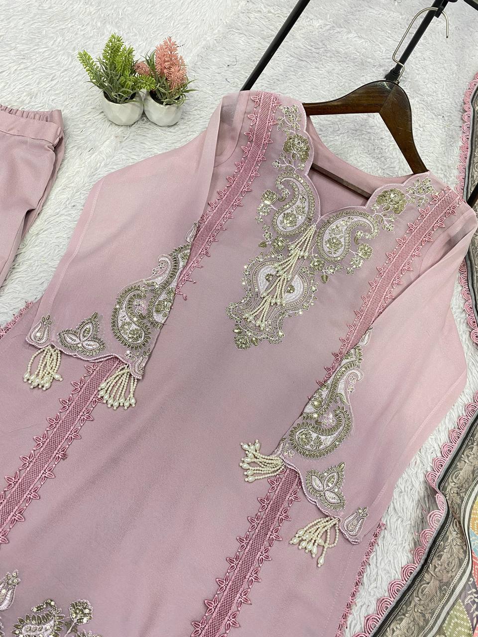 Dusty Pink Sequins Embroidered Pakistani Kurta Set